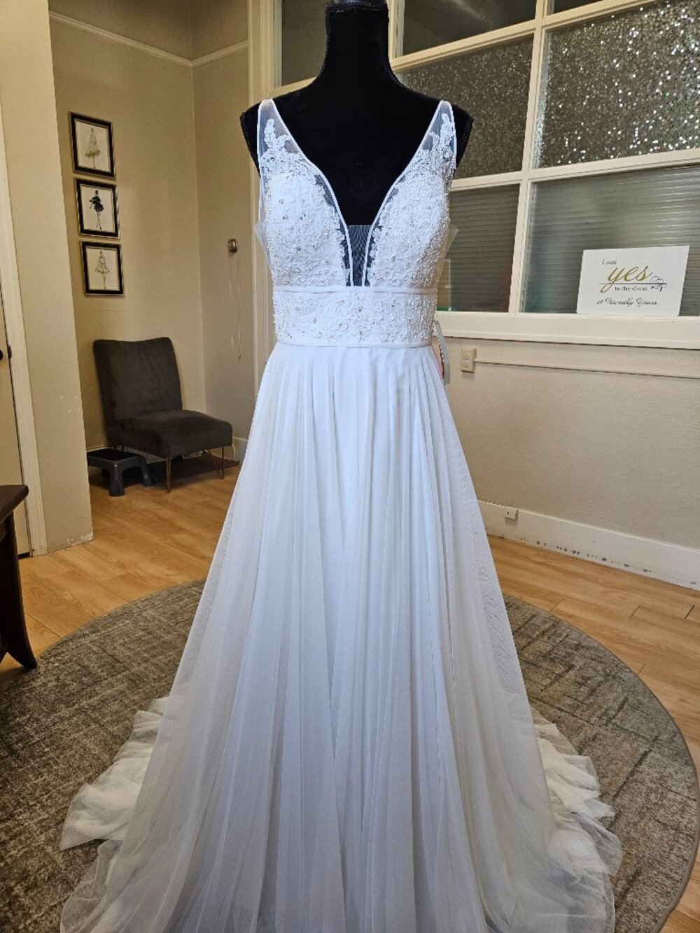 NWT Size 14 Ivory Paloma Blanca Bridal Gown